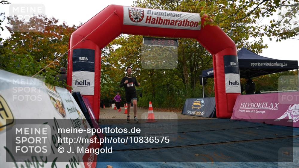 11.10.2026 - Bramfelder Halbmarathon 2026 J. Mangold http://msf.ph/oto/10836575 11.10.2026 11:52:37 Laufen 118, 258 meine-sportfotos.de