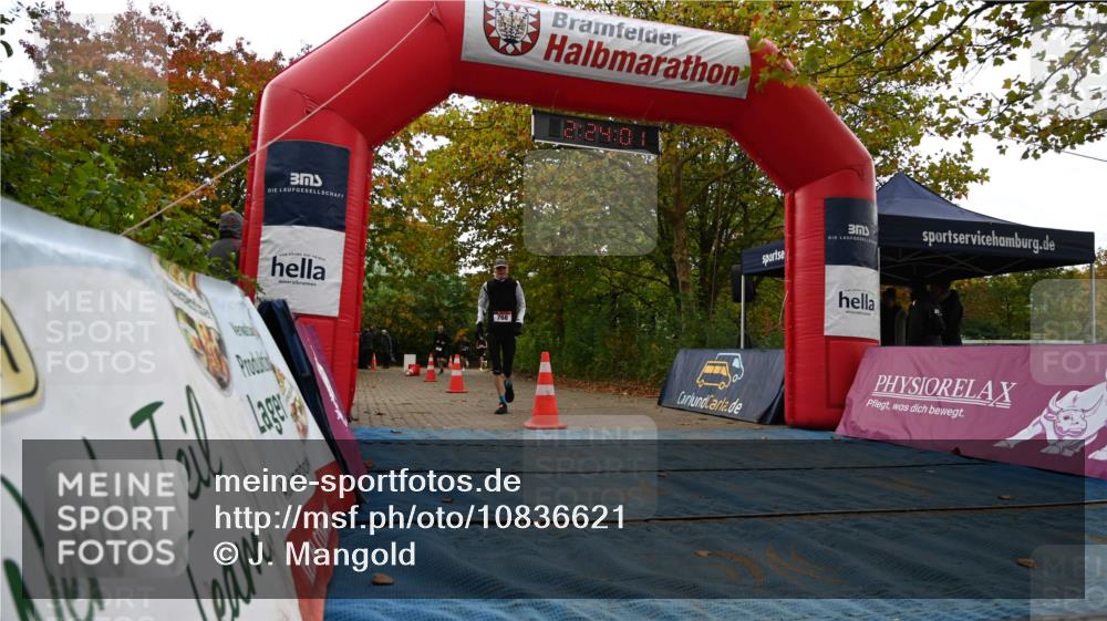 11.10.2026 - Bramfelder Halbmarathon 2026 J. Mangold http://msf.ph/oto/10836621 11.10.2026 11:53:59 Laufen 27, 768 meine-sportfotos.de