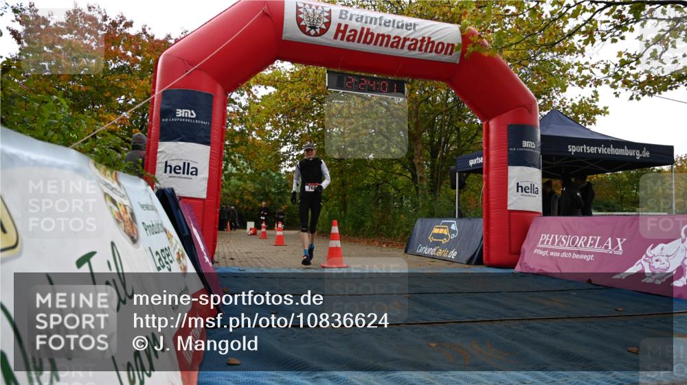 11.10.2026 - Bramfelder Halbmarathon 2026 J. Mangold http://msf.ph/oto/10836624 11.10.2026 11:54:00 Laufen 27, 768 meine-sportfotos.de