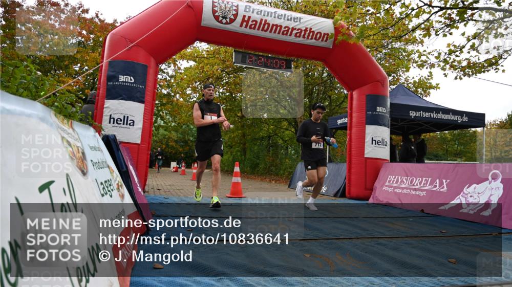 11.10.2026 - Bramfelder Halbmarathon 2026 J. Mangold http://msf.ph/oto/10836641 11.10.2026 11:54:08 Laufen 27, 375, 423 meine-sportfotos.de