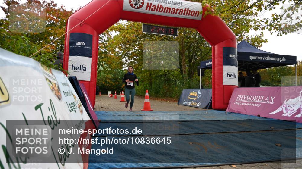 11.10.2026 - Bramfelder Halbmarathon 2026 J. Mangold http://msf.ph/oto/10836645 11.10.2026 11:54:12 Laufen 375, 423 meine-sportfotos.de