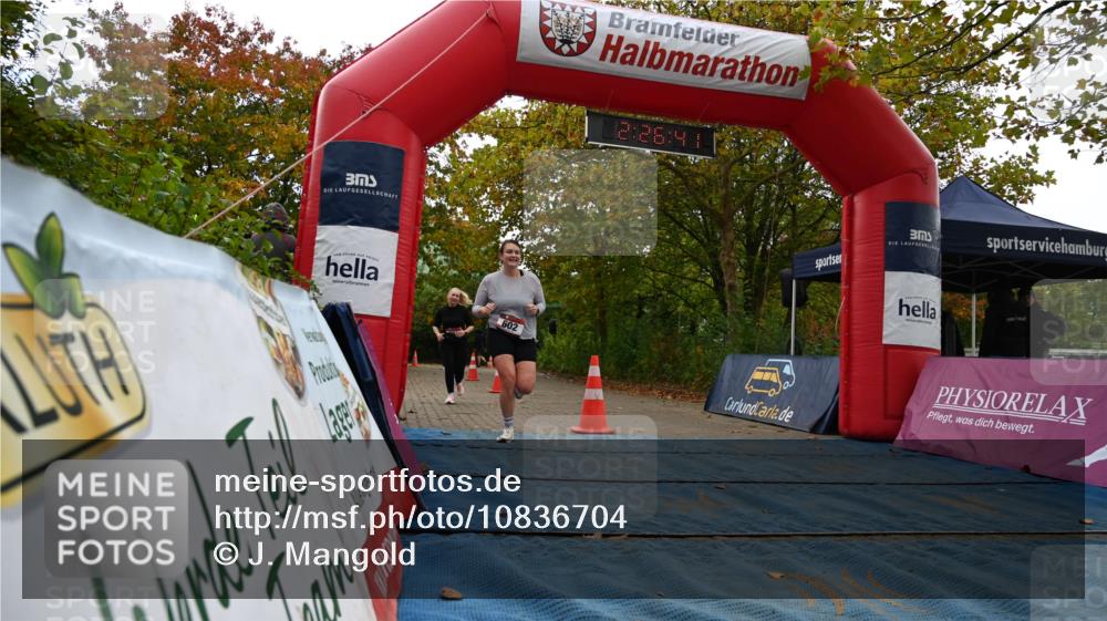 11.10.2026 - Bramfelder Halbmarathon 2026 J. Mangold http://msf.ph/oto/10836704 11.10.2026 11:56:39 Laufen 601, 602 meine-sportfotos.de