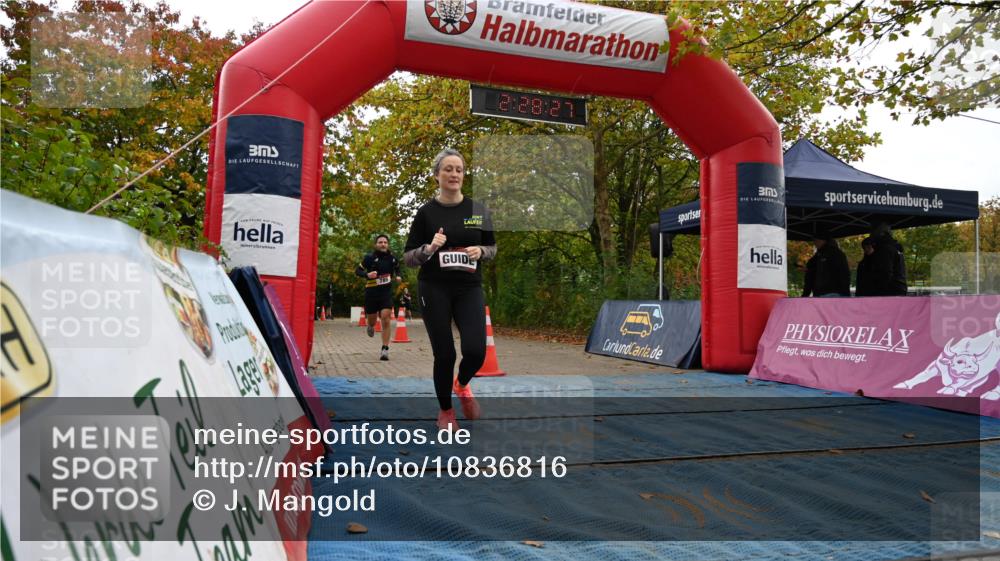 11.10.2026 - Bramfelder Halbmarathon 2026 J. Mangold http://msf.ph/oto/10836816 11.10.2026 11:58:25 Laufen 569, 785 meine-sportfotos.de
