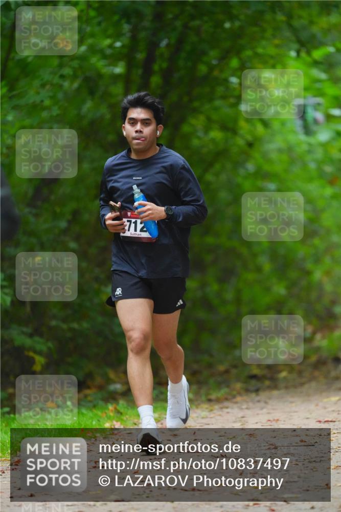 11.10.2026 - Bramfelder Halbmarathon 2026 LAZAROV Photography http://msf.ph/oto/10837497 11.10.2026 11:51:48 Laufen 712 meine-sportfotos.de