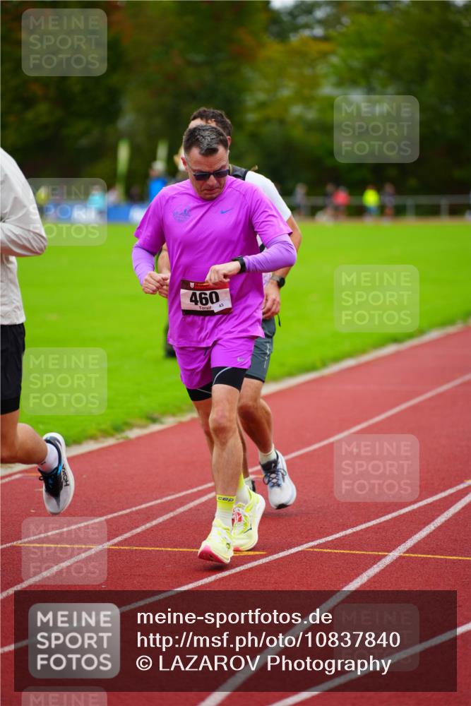 11.10.2026 - Bramfelder Halbmarathon 2026 LAZAROV Photography http://msf.ph/oto/10837840 11.10.2026 09:35:09 Laufen 460, 43 meine-sportfotos.de