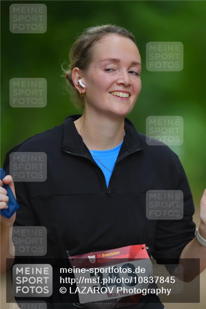 11.10.2026 - Bramfelder Halbmarathon 2026 LAZAROV Photography http://msf.ph/oto/10837845 11.10.2026 11:58:12 Laufen 35, 343 meine-sportfotos.de