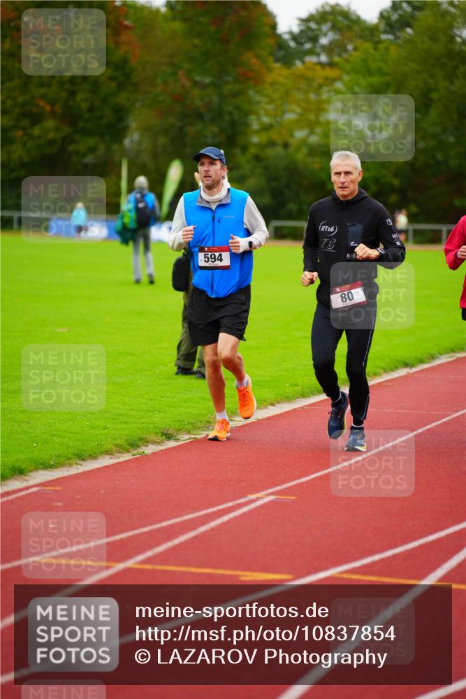 11.10.2026 - Bramfelder Halbmarathon 2026 LAZAROV Photography http://msf.ph/oto/10837854 11.10.2026 09:35:14 Laufen 594, 16, 80 meine-sportfotos.de