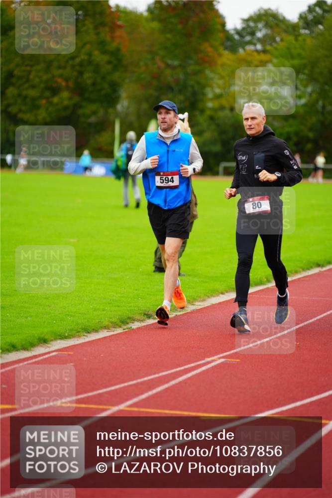 11.10.2026 - Bramfelder Halbmarathon 2026 LAZAROV Photography http://msf.ph/oto/10837856 11.10.2026 09:35:14 Laufen 594, 16, 80, 8 meine-sportfotos.de