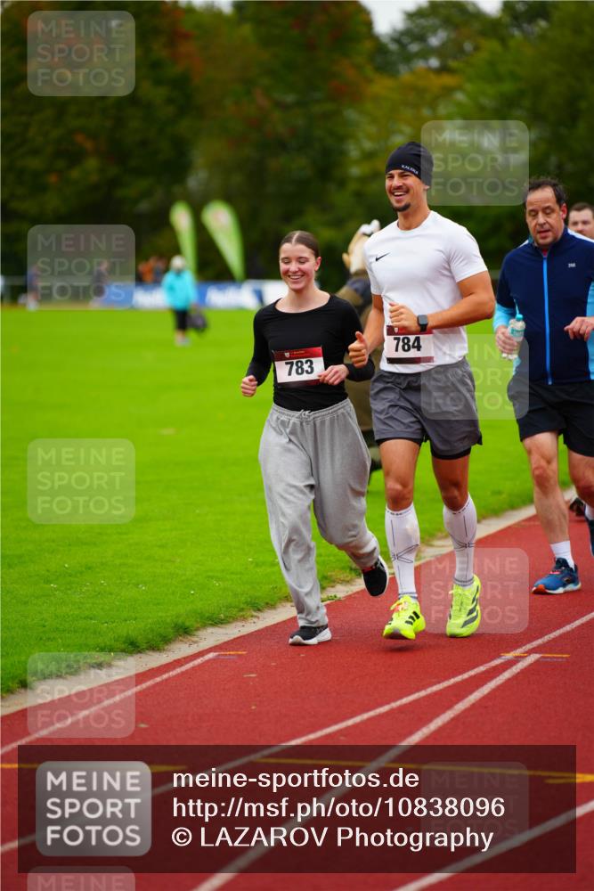 11.10.2026 - Bramfelder Halbmarathon 2026 LAZAROV Photography http://msf.ph/oto/10838096 11.10.2026 09:36:12 Laufen 783, 784 meine-sportfotos.de
