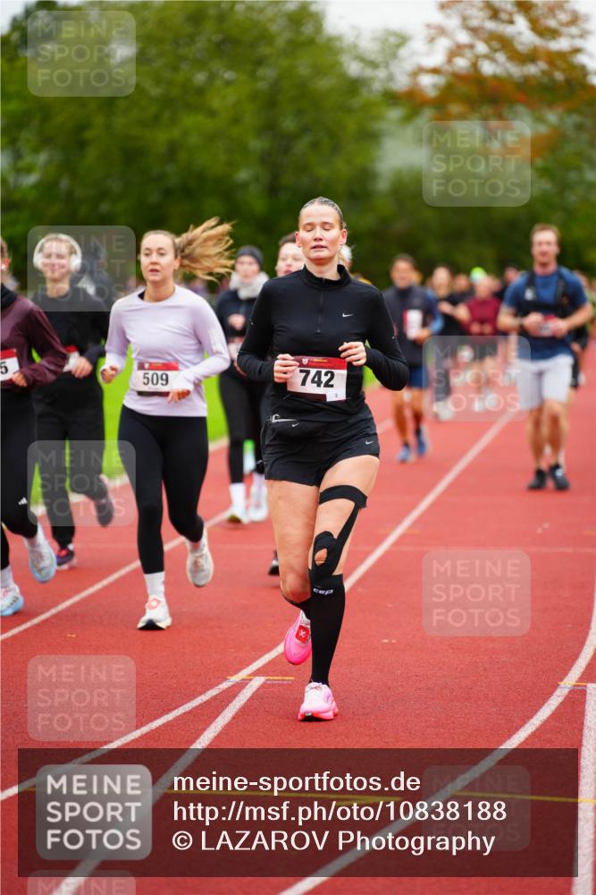11.10.2026 - Bramfelder Halbmarathon 2026 LAZAROV Photography http://msf.ph/oto/10838188 11.10.2026 09:36:33 Laufen 509, 742 meine-sportfotos.de