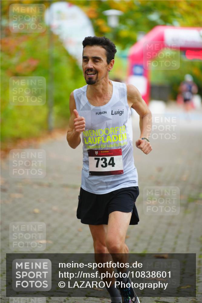 11.10.2026 - Bramfelder Halbmarathon 2026 LAZAROV Photography http://msf.ph/oto/10838601 11.10.2026 10:11:31 Laufen 734 meine-sportfotos.de
