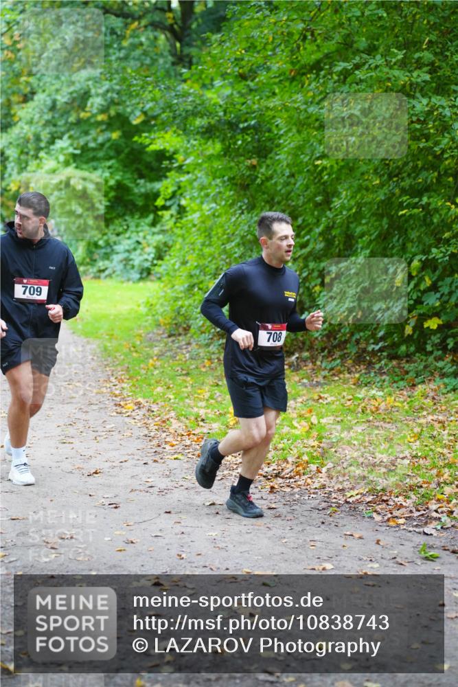 11.10.2026 - Bramfelder Halbmarathon 2026 LAZAROV Photography http://msf.ph/oto/10838743 11.10.2026 10:42:45 Laufen 709, 708 meine-sportfotos.de