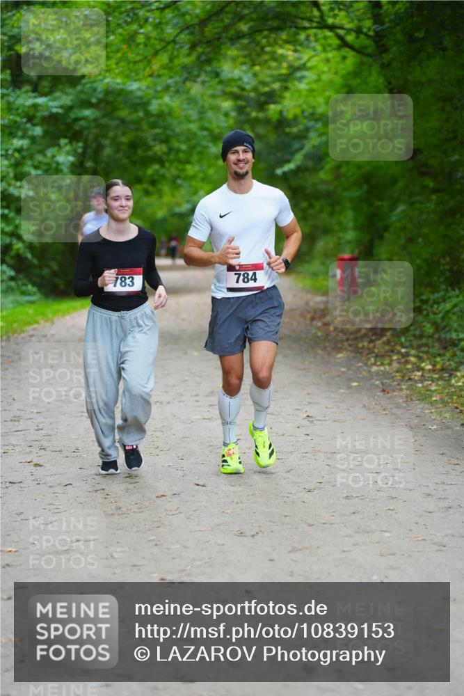 11.10.2026 - Bramfelder Halbmarathon 2026 LAZAROV Photography http://msf.ph/oto/10839153 11.10.2026 11:43:24 Laufen 783, 784 meine-sportfotos.de