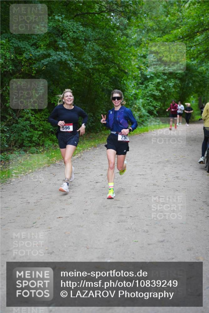 11.10.2026 - Bramfelder Halbmarathon 2026 LAZAROV Photography http://msf.ph/oto/10839249 11.10.2026 11:53:55 Laufen 596, 757 meine-sportfotos.de