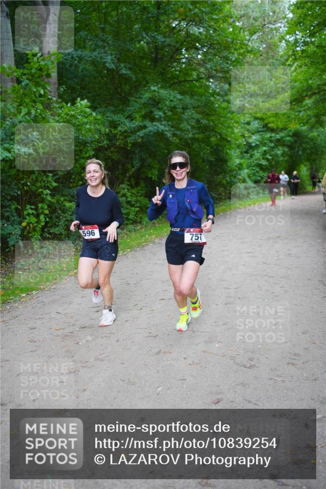 11.10.2026 - Bramfelder Halbmarathon 2026 LAZAROV Photography http://msf.ph/oto/10839254 11.10.2026 11:53:56 Laufen 596, 757 meine-sportfotos.de