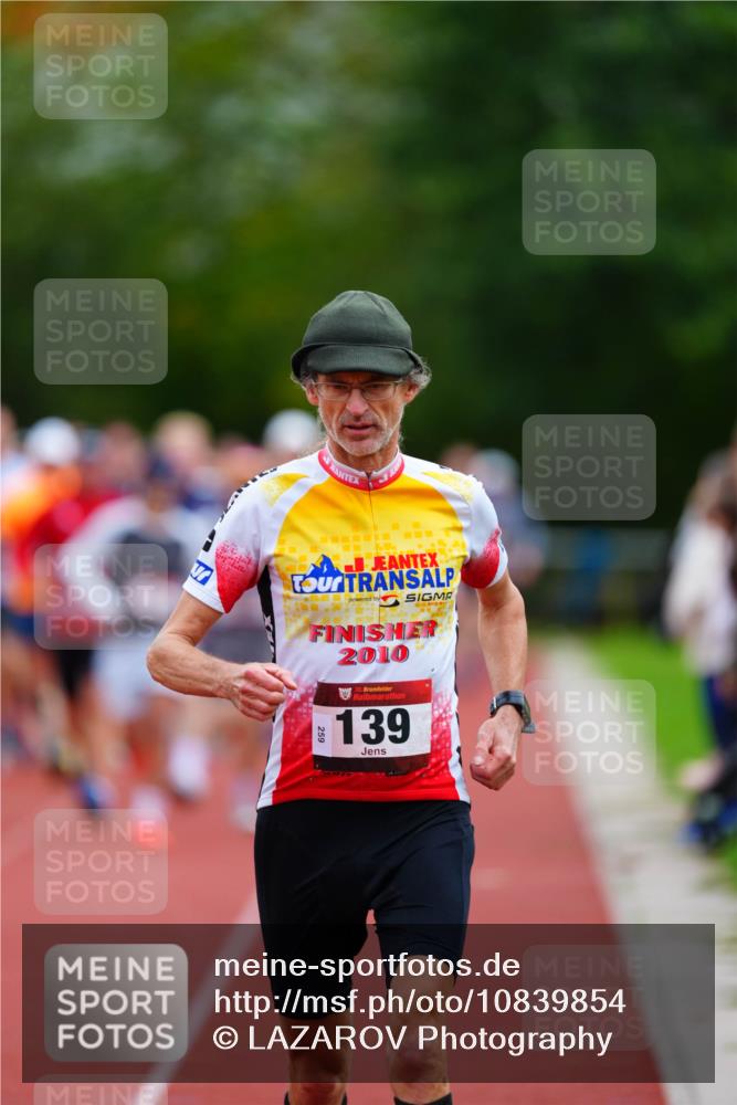 11.10.2026 - Bramfelder Halbmarathon 2026 LAZAROV Photography http://msf.ph/oto/10839854 11.10.2026 09:30:31 Laufen 2010, 35, 139 meine-sportfotos.de