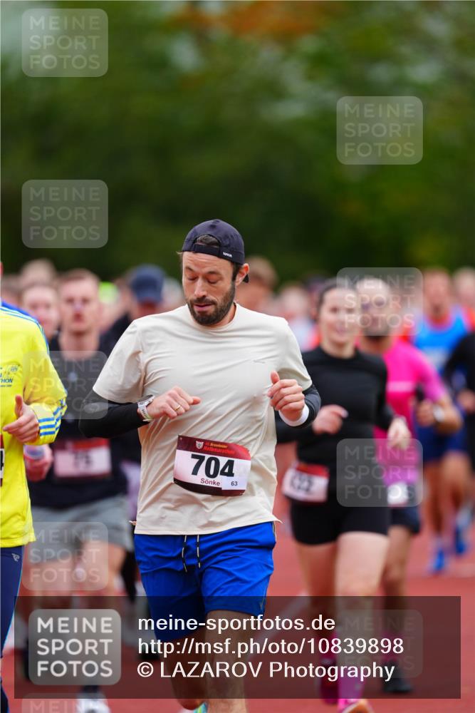 11.10.2026 - Bramfelder Halbmarathon 2026 LAZAROV Photography http://msf.ph/oto/10839898 11.10.2026 09:30:53 Laufen 35, 1, 704, 63, 425 meine-sportfotos.de