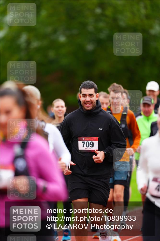 11.10.2026 - Bramfelder Halbmarathon 2026 LAZAROV Photography http://msf.ph/oto/10839933 11.10.2026 09:31:12 Laufen 709 meine-sportfotos.de