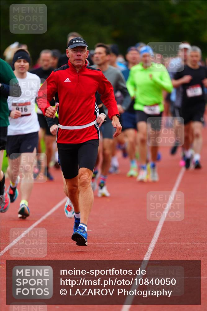 11.10.2026 - Bramfelder Halbmarathon 2026 LAZAROV Photography http://msf.ph/oto/10840050 11.10.2026 09:32:36 Laufen 916 meine-sportfotos.de