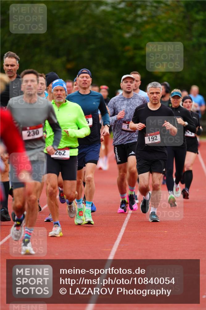 11.10.2026 - Bramfelder Halbmarathon 2026 LAZAROV Photography http://msf.ph/oto/10840054 11.10.2026 09:32:38 Laufen 230, 262, 192 meine-sportfotos.de