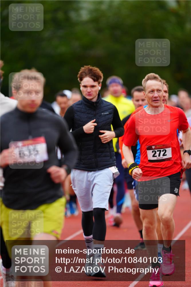 11.10.2026 - Bramfelder Halbmarathon 2026 LAZAROV Photography http://msf.ph/oto/10840103 11.10.2026 09:33:01 Laufen 635, 15, 272, 717 meine-sportfotos.de