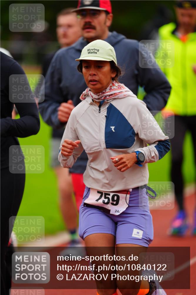 11.10.2026 - Bramfelder Halbmarathon 2026 LAZAROV Photography http://msf.ph/oto/10840122 11.10.2026 09:33:10 Laufen 759, 24 meine-sportfotos.de
