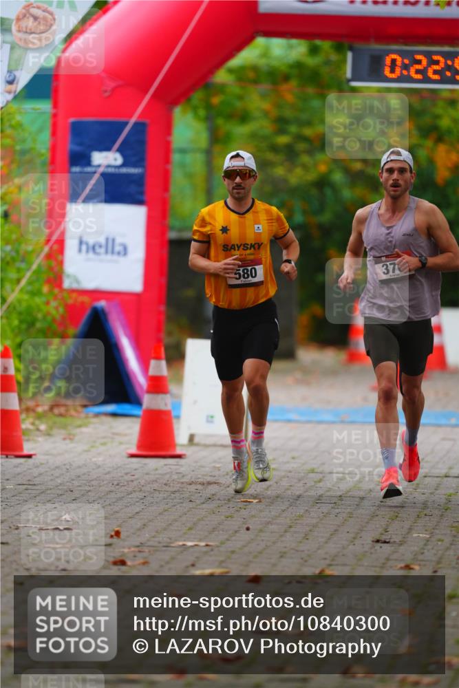 11.10.2026 - Bramfelder Halbmarathon 2026 LAZAROV Photography http://msf.ph/oto/10840300 11.10.2026 09:52:53 Laufen 580, 37, 0, 22 meine-sportfotos.de