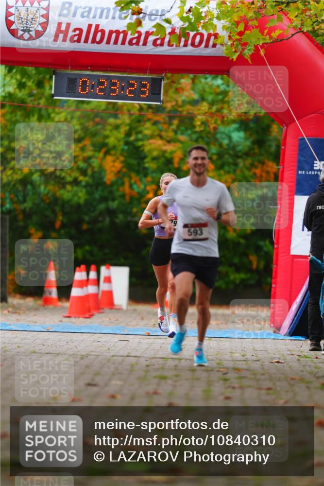 11.10.2026 - Bramfelder Halbmarathon 2026 LAZAROV Photography http://msf.ph/oto/10840310 11.10.2026 09:53:21 Laufen 0, 23, 23, 79, 593 meine-sportfotos.de