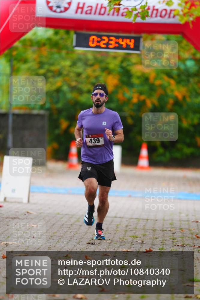 11.10.2026 - Bramfelder Halbmarathon 2026 LAZAROV Photography http://msf.ph/oto/10840340 11.10.2026 09:53:42 Laufen 0, 23, 44, 439 meine-sportfotos.de
