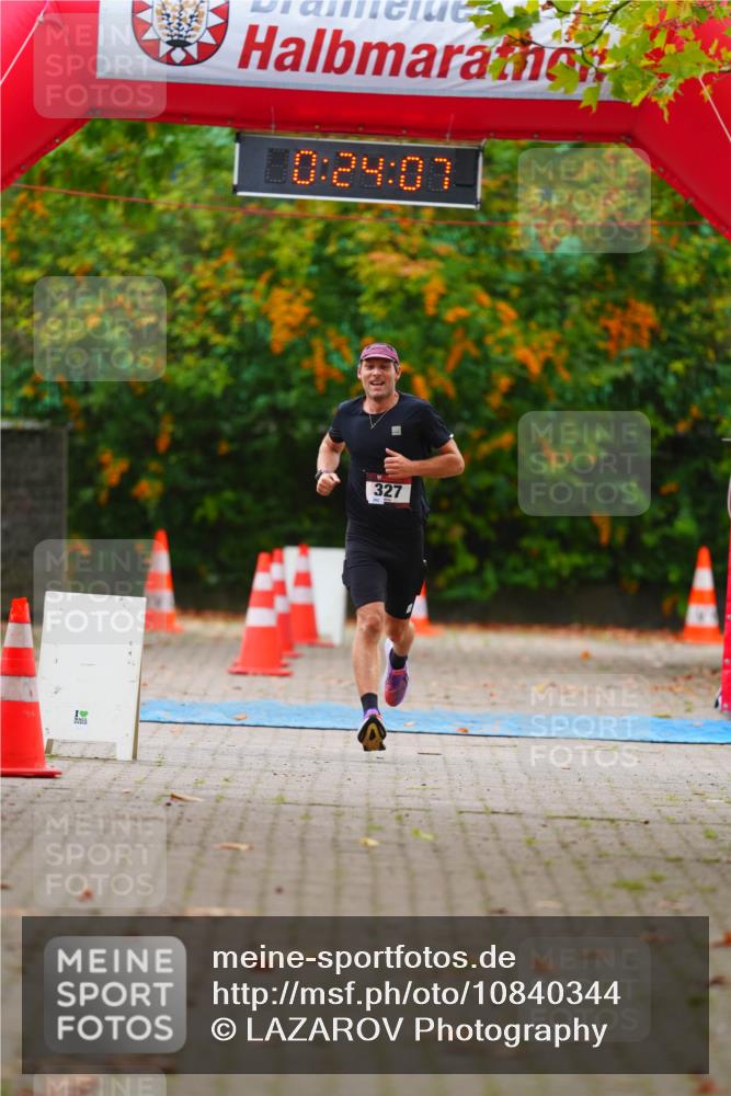 11.10.2026 - Bramfelder Halbmarathon 2026 LAZAROV Photography http://msf.ph/oto/10840344 11.10.2026 09:54:05 Laufen 0, 24, 07, 327 meine-sportfotos.de