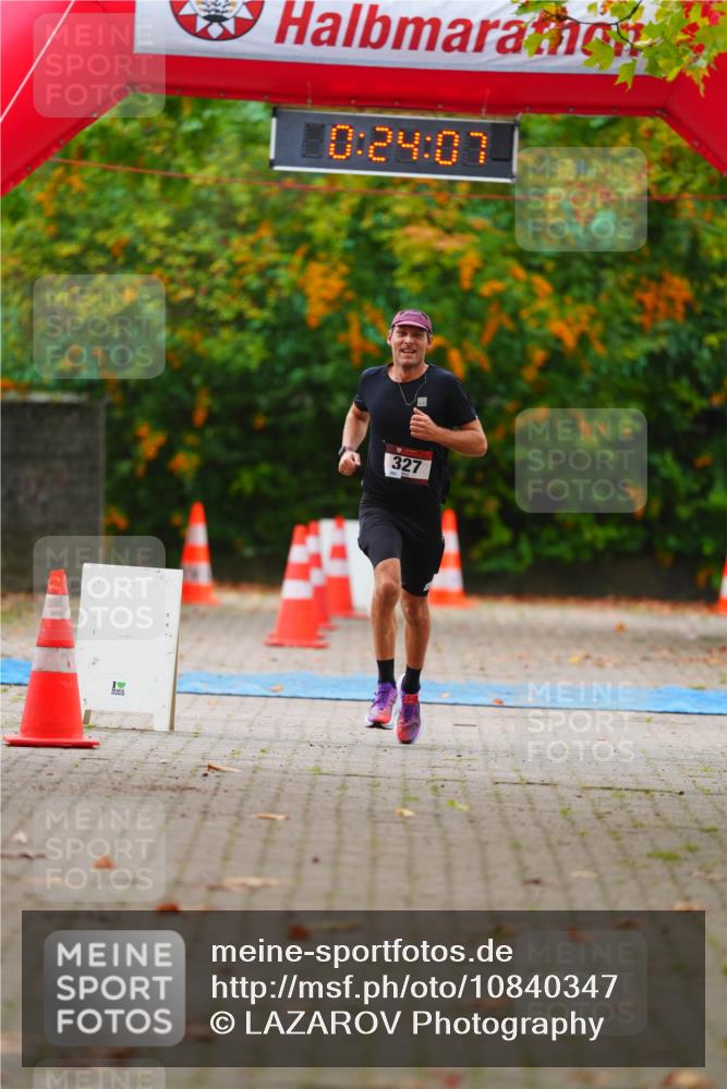 11.10.2026 - Bramfelder Halbmarathon 2026 LAZAROV Photography http://msf.ph/oto/10840347 11.10.2026 09:54:05 Laufen 0, 24, 07, 327 meine-sportfotos.de