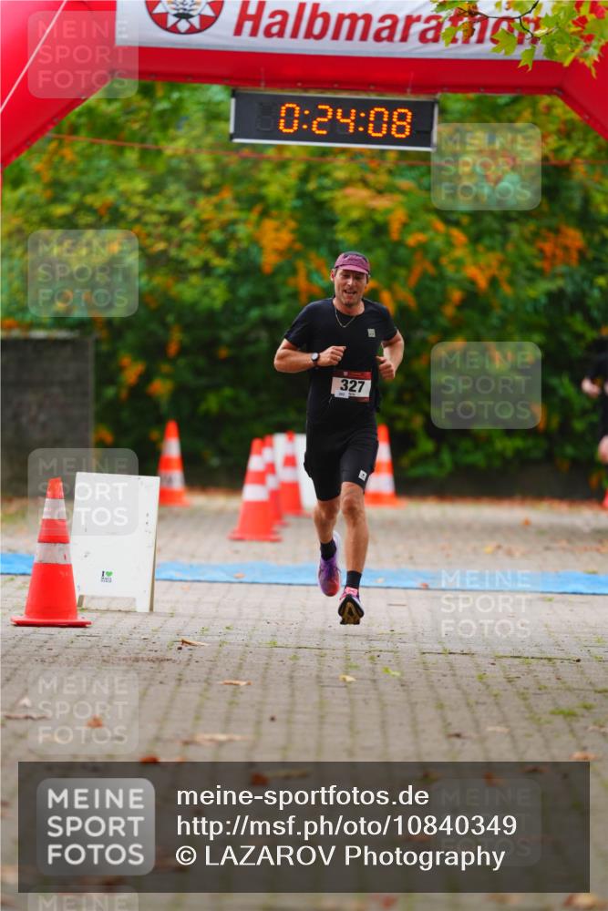 11.10.2026 - Bramfelder Halbmarathon 2026 LAZAROV Photography http://msf.ph/oto/10840349 11.10.2026 09:54:06 Laufen 0, 24, 08, 327 meine-sportfotos.de