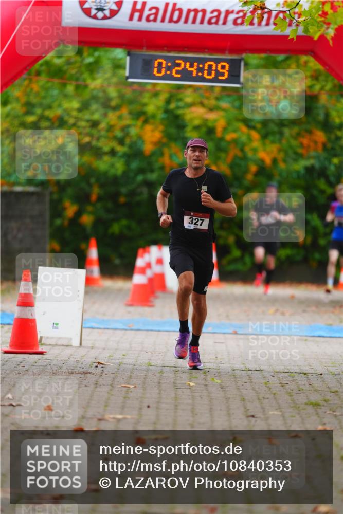 11.10.2026 - Bramfelder Halbmarathon 2026 LAZAROV Photography http://msf.ph/oto/10840353 11.10.2026 09:54:07 Laufen 0, 24, 09, 327 meine-sportfotos.de