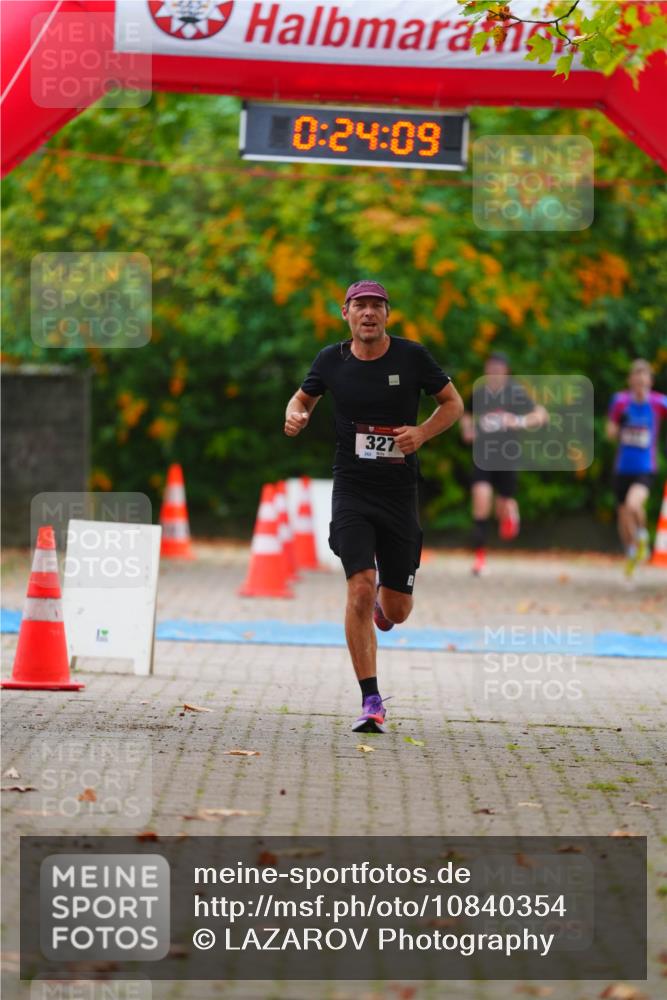 11.10.2026 - Bramfelder Halbmarathon 2026 LAZAROV Photography http://msf.ph/oto/10840354 11.10.2026 09:54:07 Laufen 0, 24, 09, 327 meine-sportfotos.de
