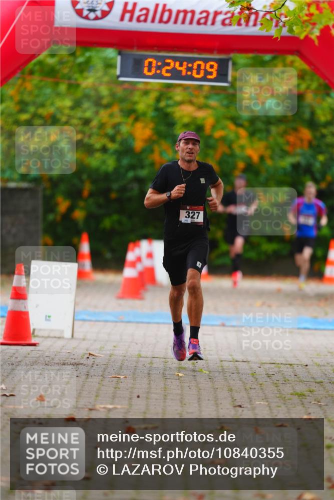 11.10.2026 - Bramfelder Halbmarathon 2026 LAZAROV Photography http://msf.ph/oto/10840355 11.10.2026 09:54:07 Laufen 0, 24, 09, 327, 262 meine-sportfotos.de