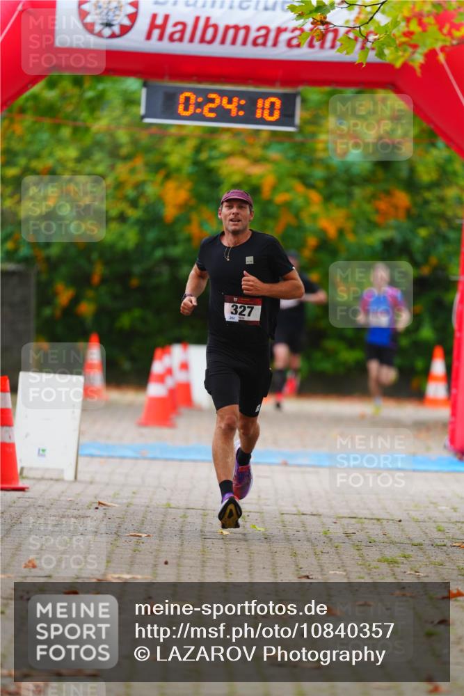 11.10.2026 - Bramfelder Halbmarathon 2026 LAZAROV Photography http://msf.ph/oto/10840357 11.10.2026 09:54:08 Laufen 0, 24, 10, 327, 262 meine-sportfotos.de