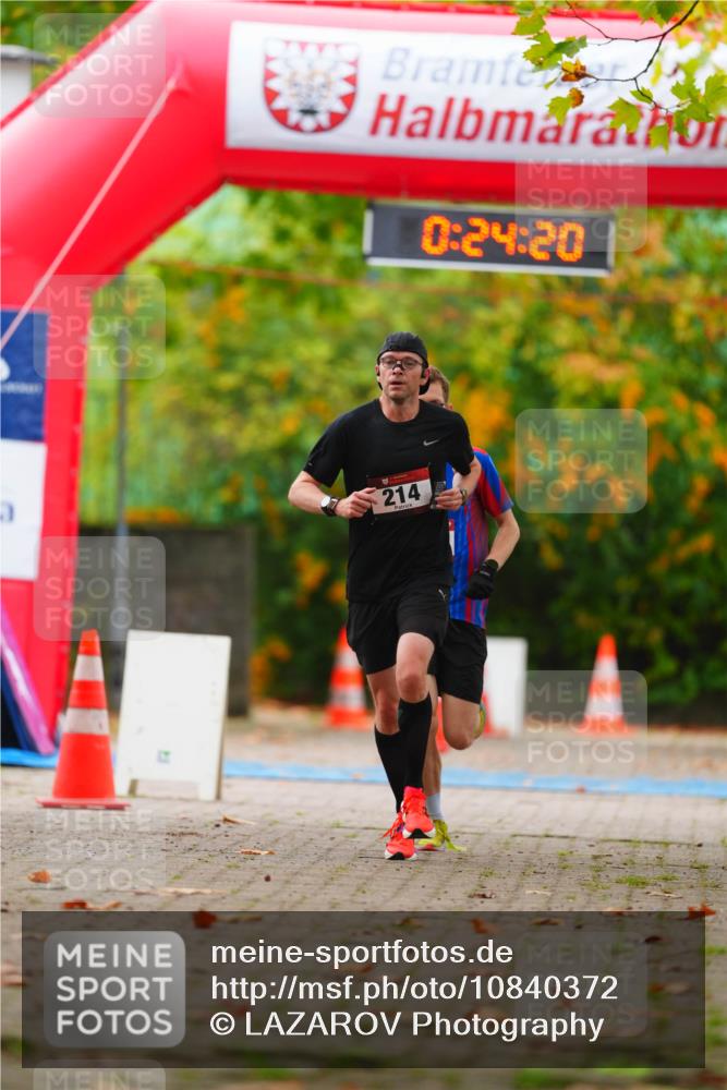 11.10.2026 - Bramfelder Halbmarathon 2026 LAZAROV Photography http://msf.ph/oto/10840372 11.10.2026 09:54:18 Laufen 0, 24, 20, 214 meine-sportfotos.de