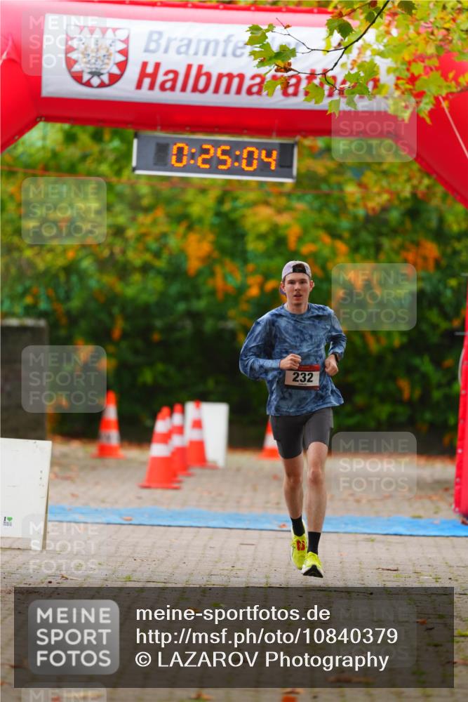 11.10.2026 - Bramfelder Halbmarathon 2026 LAZAROV Photography http://msf.ph/oto/10840379 11.10.2026 09:55:02 Laufen 0, 25, 04, 232 meine-sportfotos.de