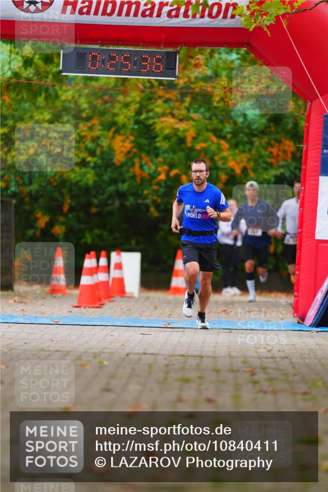 11.10.2026 - Bramfelder Halbmarathon 2026 LAZAROV Photography http://msf.ph/oto/10840411 11.10.2026 09:55:34 Laufen 00, 29, 36 meine-sportfotos.de