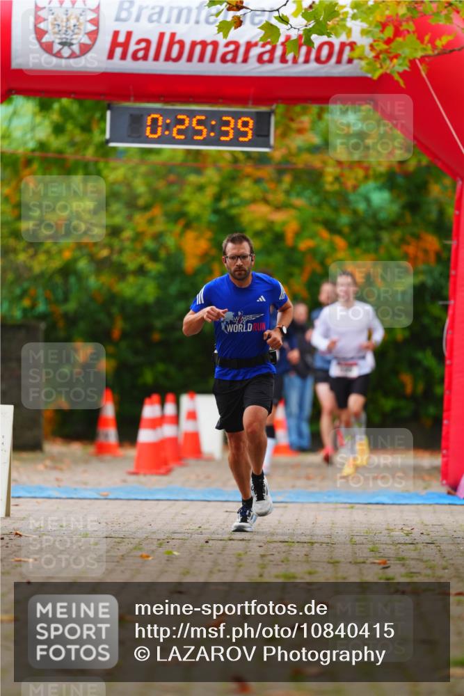 11.10.2026 - Bramfelder Halbmarathon 2026 LAZAROV Photography http://msf.ph/oto/10840415 11.10.2026 09:55:37 Laufen 0, 25, 39 meine-sportfotos.de