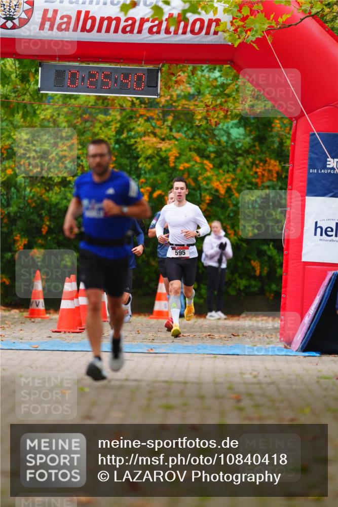 11.10.2026 - Bramfelder Halbmarathon 2026 LAZAROV Photography http://msf.ph/oto/10840418 11.10.2026 09:55:38 Laufen 595 meine-sportfotos.de