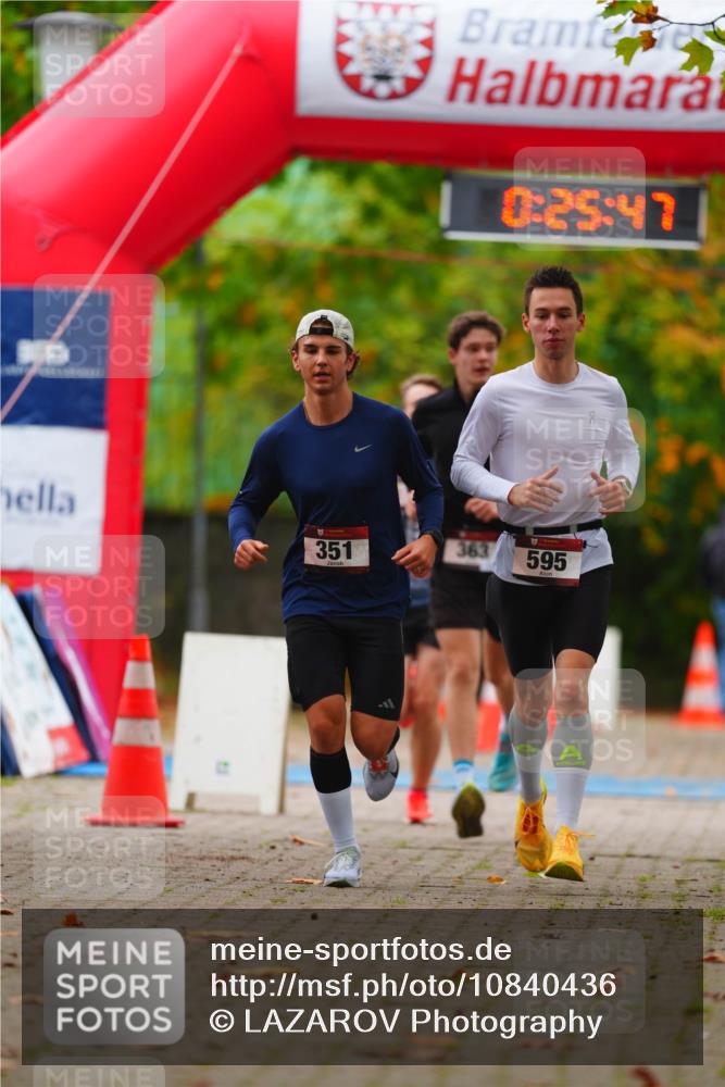 11.10.2026 - Bramfelder Halbmarathon 2026 LAZAROV Photography http://msf.ph/oto/10840436 11.10.2026 09:55:45 Laufen 800, 351, 0, 25, 47, 363, 595 meine-sportfotos.de