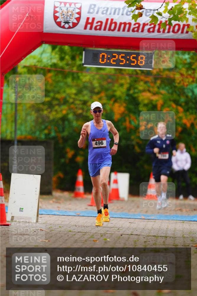 11.10.2026 - Bramfelder Halbmarathon 2026 LAZAROV Photography http://msf.ph/oto/10840455 11.10.2026 09:55:56 Laufen 1, 0, 25, 58, 496 meine-sportfotos.de