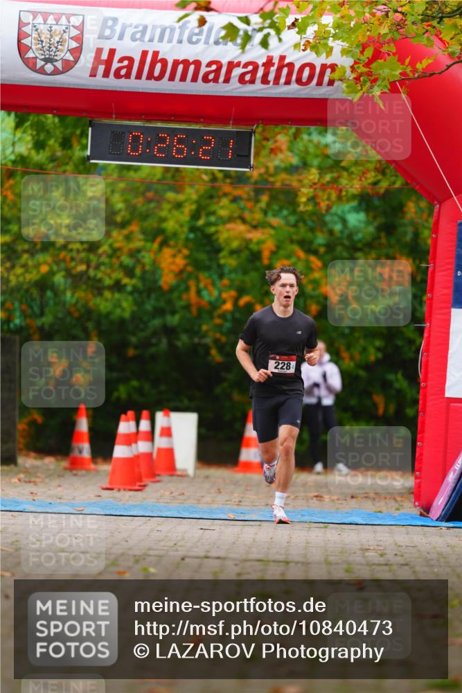 11.10.2026 - Bramfelder Halbmarathon 2026 LAZAROV Photography http://msf.ph/oto/10840473 11.10.2026 09:56:19 Laufen 00, 26, 20, 228 meine-sportfotos.de
