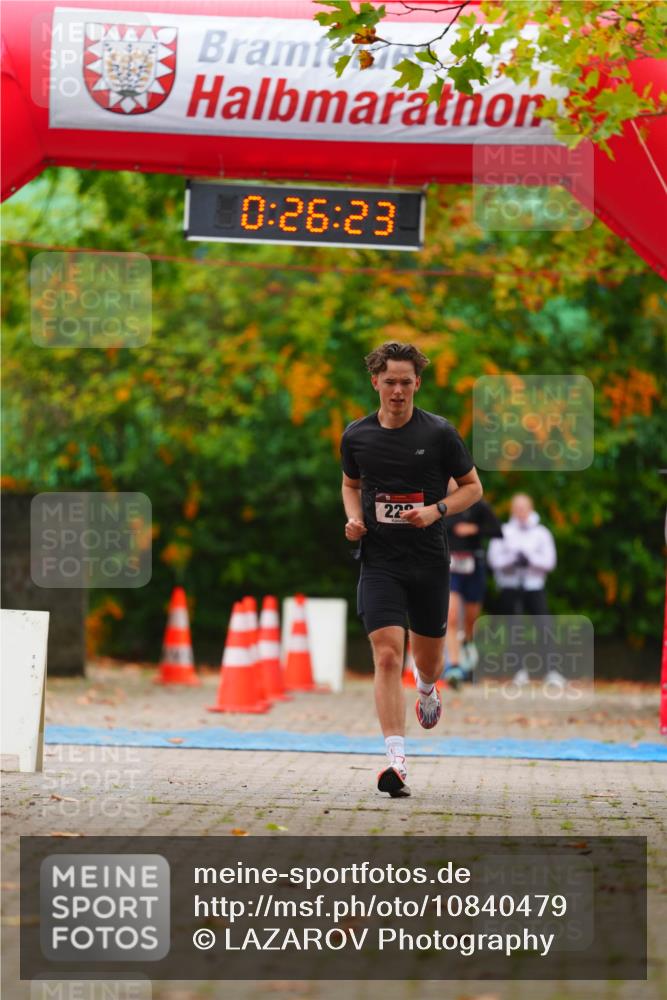 11.10.2026 - Bramfelder Halbmarathon 2026 LAZAROV Photography http://msf.ph/oto/10840479 11.10.2026 09:56:21 Laufen 0, 26, 23, 22 meine-sportfotos.de