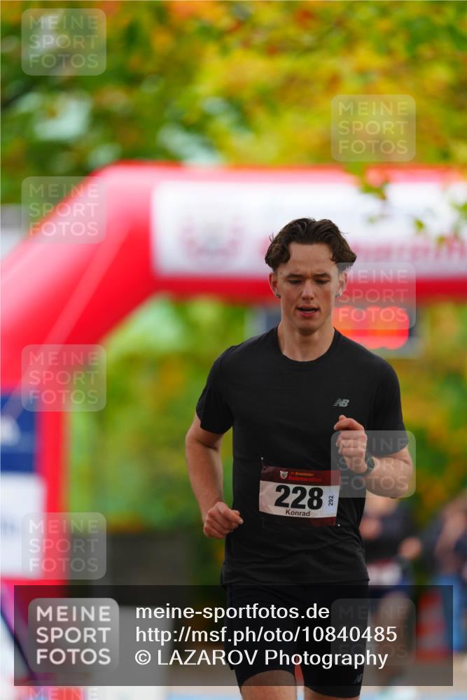 11.10.2026 - Bramfelder Halbmarathon 2026 LAZAROV Photography http://msf.ph/oto/10840485 11.10.2026 09:56:28 Laufen 35, 228, 292 meine-sportfotos.de