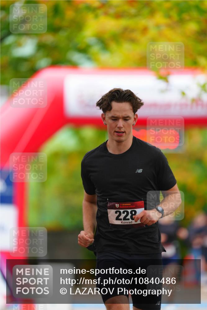 11.10.2026 - Bramfelder Halbmarathon 2026 LAZAROV Photography http://msf.ph/oto/10840486 11.10.2026 09:56:28 Laufen 35, 228 meine-sportfotos.de
