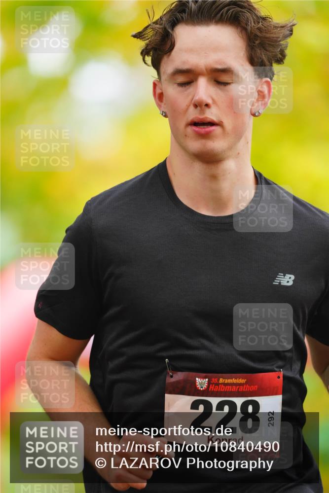 11.10.2026 - Bramfelder Halbmarathon 2026 LAZAROV Photography http://msf.ph/oto/10840490 11.10.2026 09:56:31 Laufen 35, 228 meine-sportfotos.de