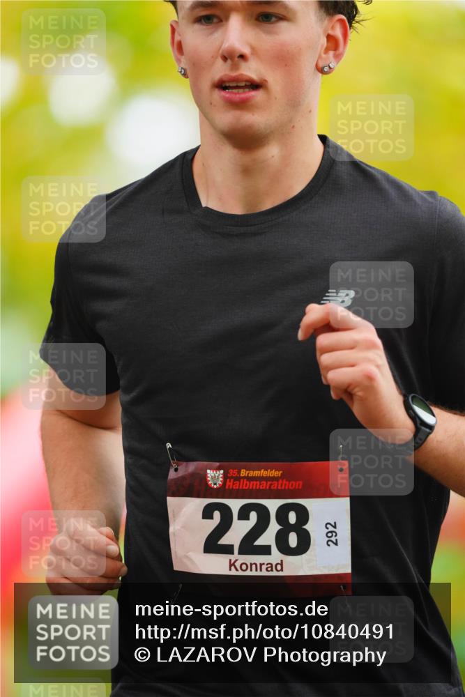 11.10.2026 - Bramfelder Halbmarathon 2026 LAZAROV Photography http://msf.ph/oto/10840491 11.10.2026 09:56:31 Laufen 35, 228, 292 meine-sportfotos.de