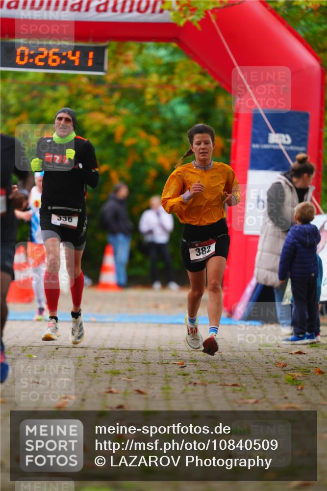 11.10.2026 - Bramfelder Halbmarathon 2026 LAZAROV Photography http://msf.ph/oto/10840509 11.10.2026 09:56:39 Laufen 0, 26, 41, 336, 382 meine-sportfotos.de
